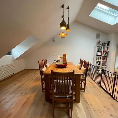 Spacious House Next Kirchberg-centre With Parking Lucembursko