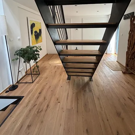 Vila Spacious House Next Kirchberg-centre With Parking *