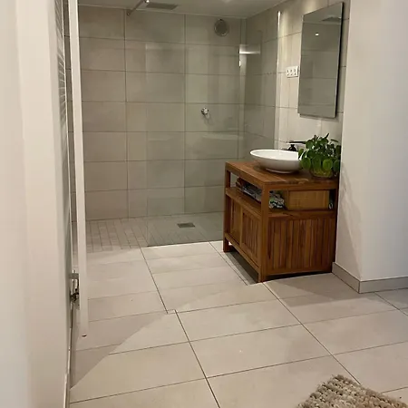 Spacious House Next Kirchberg-centre With Parking Vila