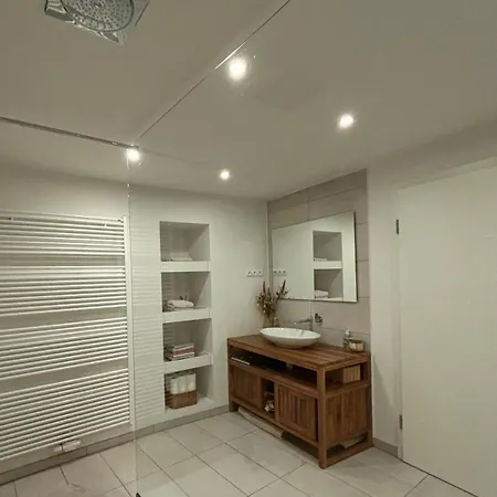 Spacious House Next Kirchberg-centre With Parking * Λουξεμβούργο