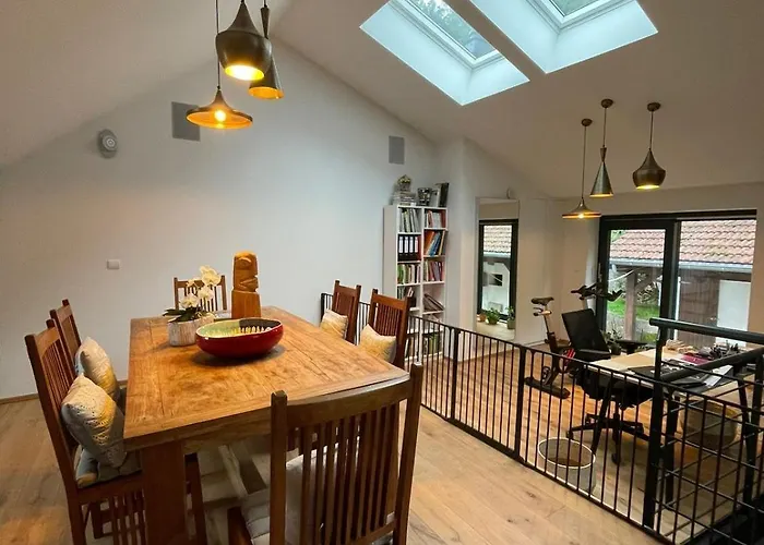 Βίλα Spacious House Next Kirchberg-centre With Parking