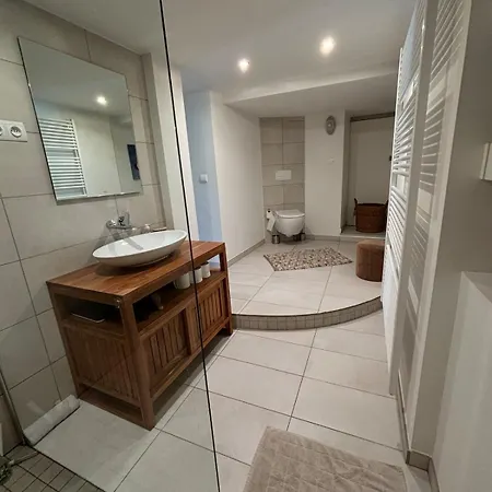 Spacious House Next Kirchberg-centre With Parking Βίλα